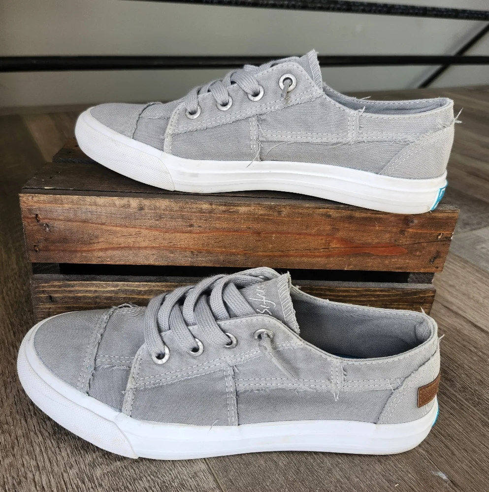 Women's Blowfish Malibu Mamba Slip On Sneakers in Gray Size - Picture 1 of 6